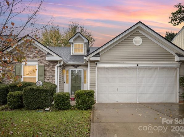 105 Ranlo Ave, Gastonia, NC 28054