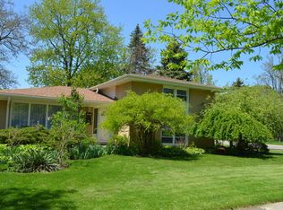 800 S Owen St, Mount Prospect, IL