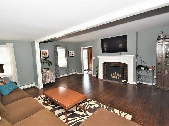 3rd image of 88 West Blvd