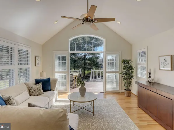 628 Paddock Rd, Havertown, PA 19083