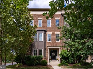 42251 Rachels Row Ter, Ashburn, VA 20148