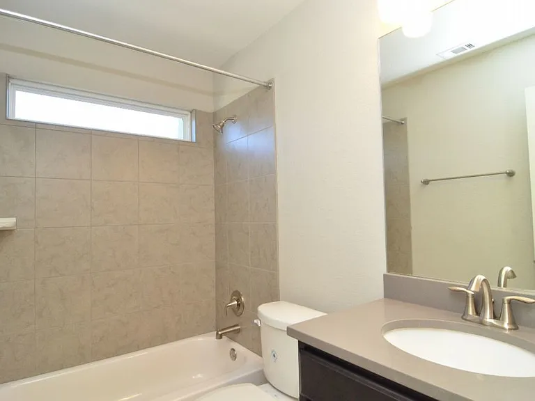 2921 Bond Dr — Photo 18