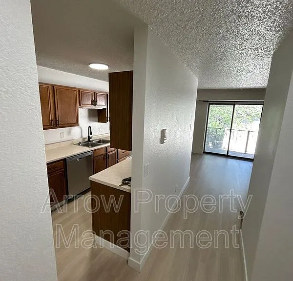 205 E Arbor Ave #310G — Photo 4