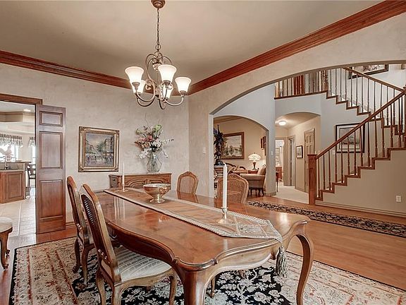 5th image of 2401 Hollon Dr