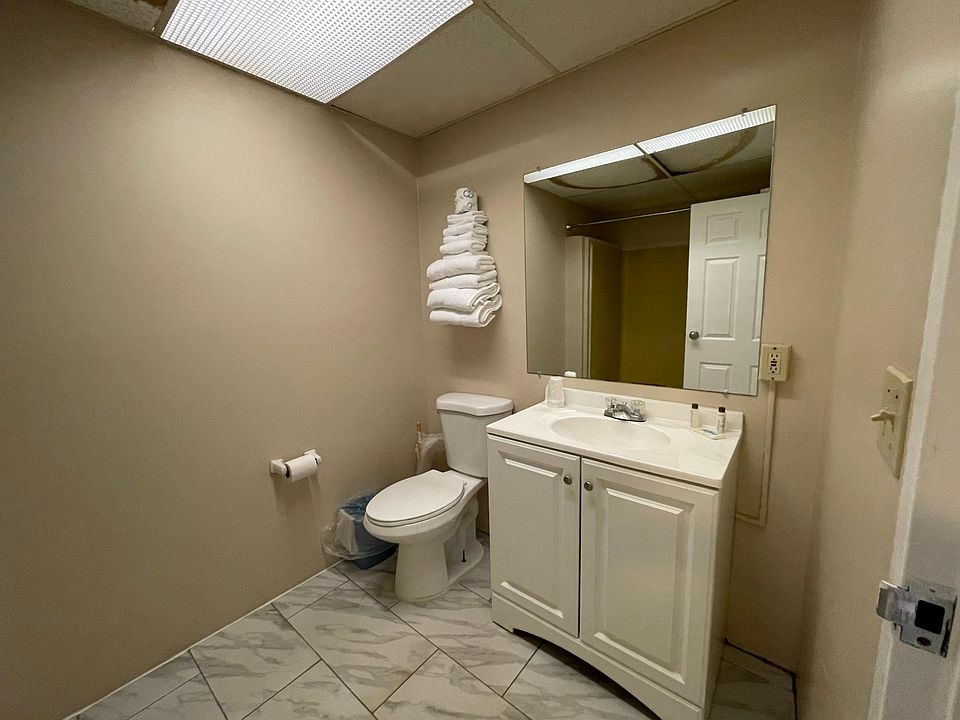 30 Milliken St Old Orchard Beach, ME, 04064 Apartments for Rent Zillow