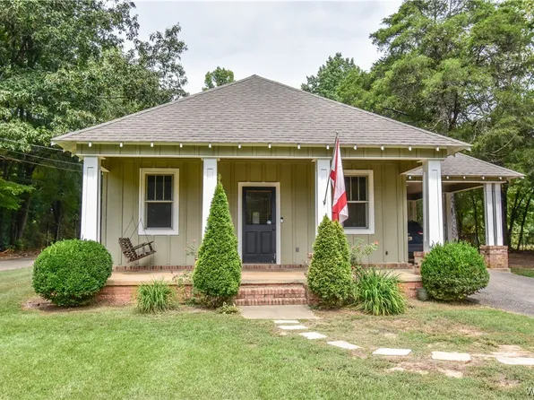 6204 Green Acres Dr, Tuscaloosa, AL 35404