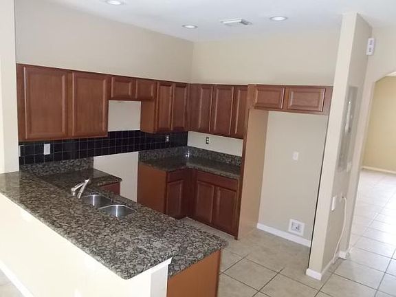 4th image of 21211 NW 14th Pl APT 627
