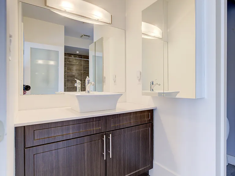 188 King St S #413 — Photo 38