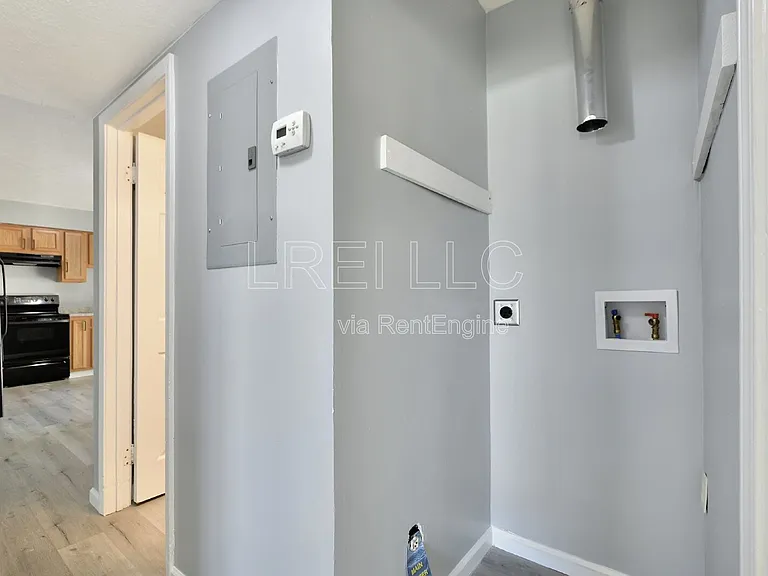 817 Lancelot Ct — Photo 29