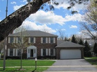 1728 Essex Ct, St Charles, IL 60174