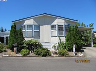 185 SE Twin Oaks Loop, Winston, OR 97496