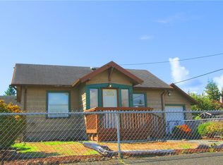 512 24th St, Hoquiam, WA 98550