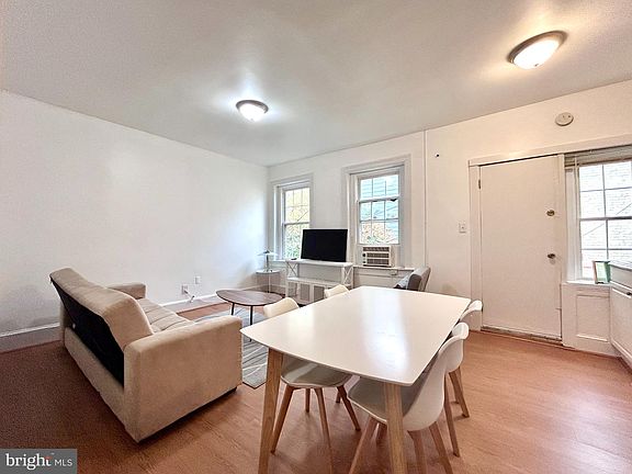 3rd image of 1544 Independence Ave SE APT 3
