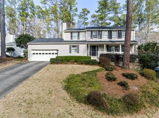 9685 N Pond Cir, Roswell, GA 30076