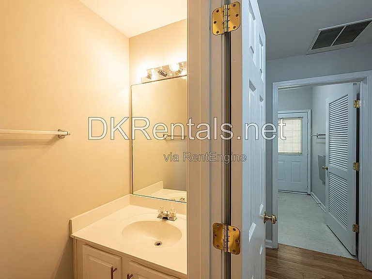 2358 Towneview Ct SE #6 — Photo 12