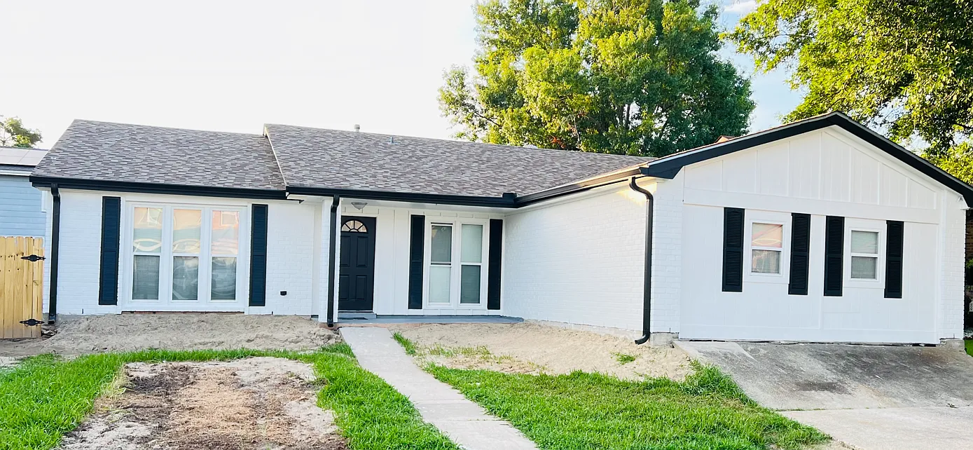 4 bed, 2000 sqft, $2,200 — Photo 2