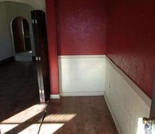 2nd image of 912 Trenton St