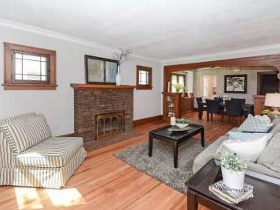 4th image of 1395 McKinley St