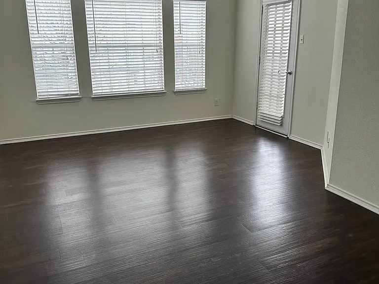 Dover Farms Apartments — Photo 36