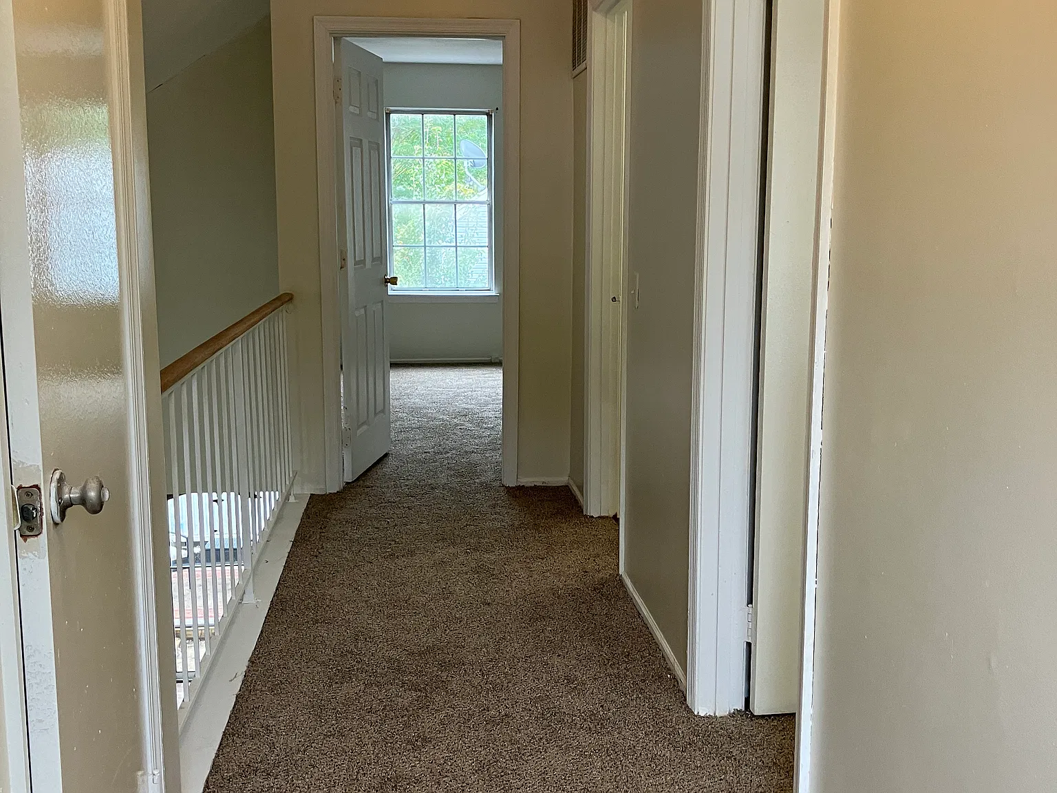 3 bed, 1654 sqft, $2,395 — Photo 2
