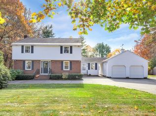 69 Lowell St, Dunstable, MA 01827