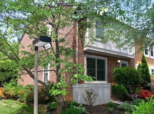 2130 Golf Course Dr, Reston, VA 20191