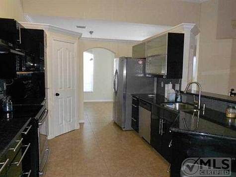 3rd image of 2731 SE Eagle Dr