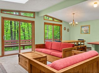 15 Elk Dr, Lee, MA 01238