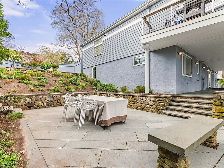37 Beverly Rd — Photo 37