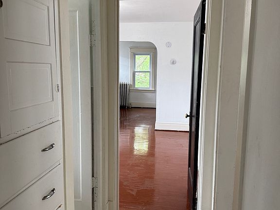 3rd image of 42 Poultney Ave Floor 2