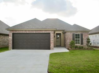 126 Sugarcreek Dr, Youngsville, LA 70592