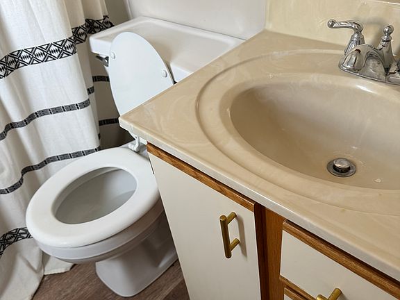 3rd image of 203 College Ave #1