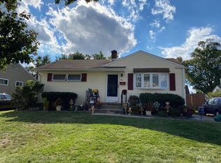 10 Gates Pl, Edison, NJ 08817