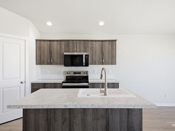 3rd image of 279 N Tideberry Ave