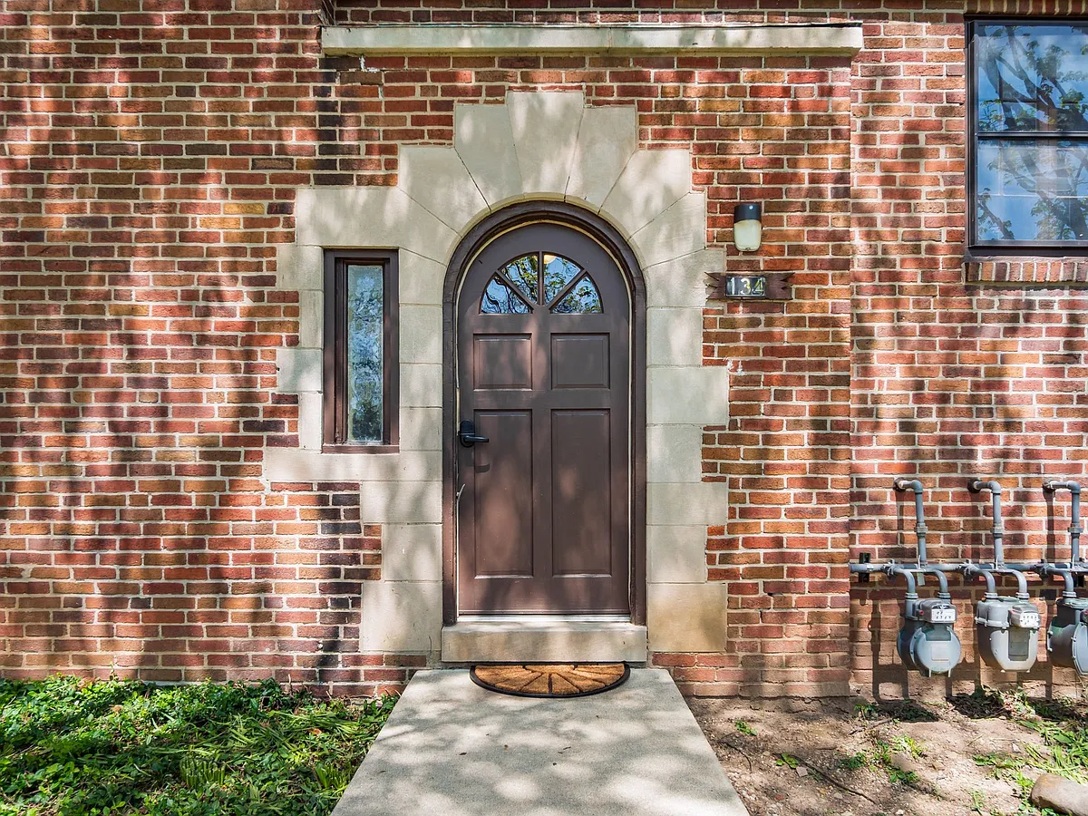 Building Photo - 134 W Tulane Rd #B