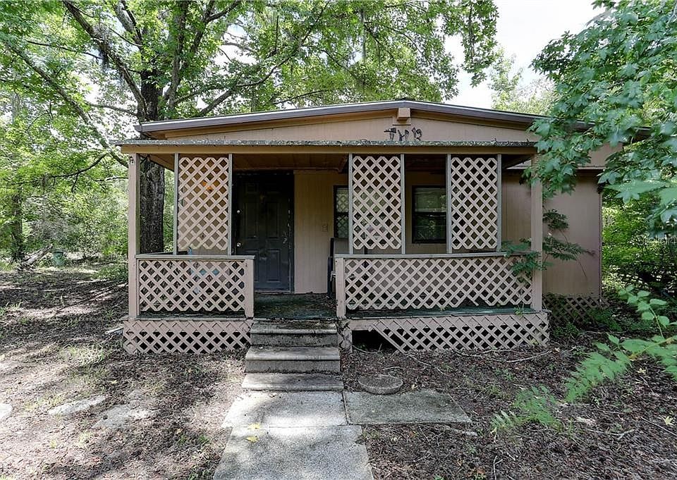 1st image of 10013 Woodland Dr