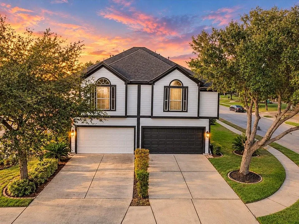 16555 Pentonshire Ln