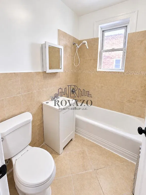 2 bed, 600 sqft, $1,625 — Photo 2