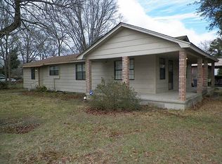 840 S 7th Ave, Laurel, MS 39440