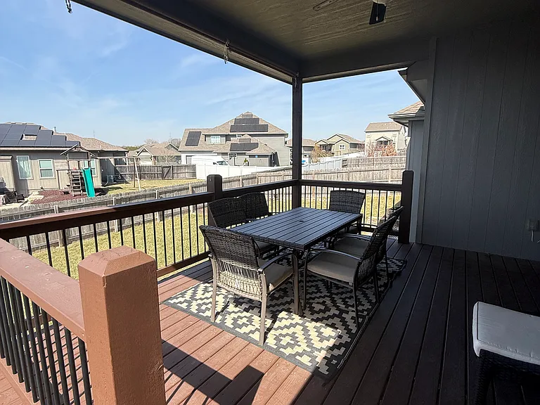 921 Silver Rain Rd — Photo 13