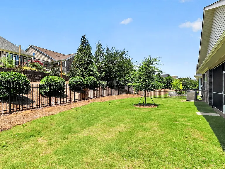 2105 Cadence Trace Dr — Photo 16
