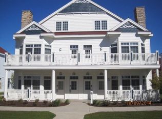 431 Beachfront Dr, Sheboygan, WI 53081