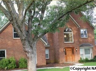 1502 Southampton Ct SE, Decatur, AL 35601