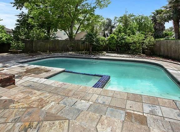 3rd image of 4231 Vendome Pl