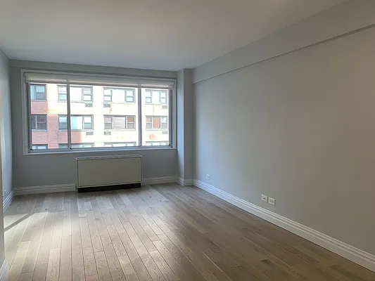 Rented by Stonehenge NYC LLC | media 30