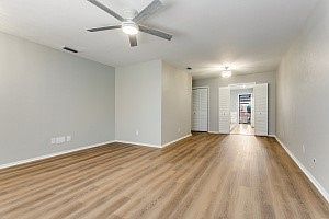4th image of 13842 Methuen Green Ln