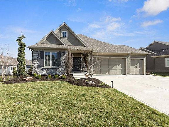 2nd image of 14701 Meadow Ln