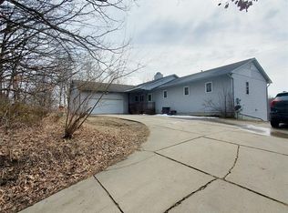 1258 Baker Rd, Fenton, MI 48430
