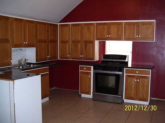 4th image of 600 S Mineola St