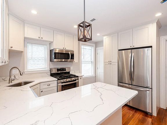 2nd image of 263 E Cottage St #3